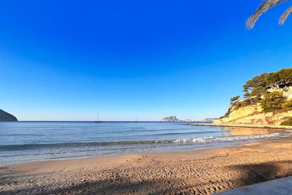 Reihenhaus Mit Garten In Moravit Moraira Apartment Теулада Екстериор снимка