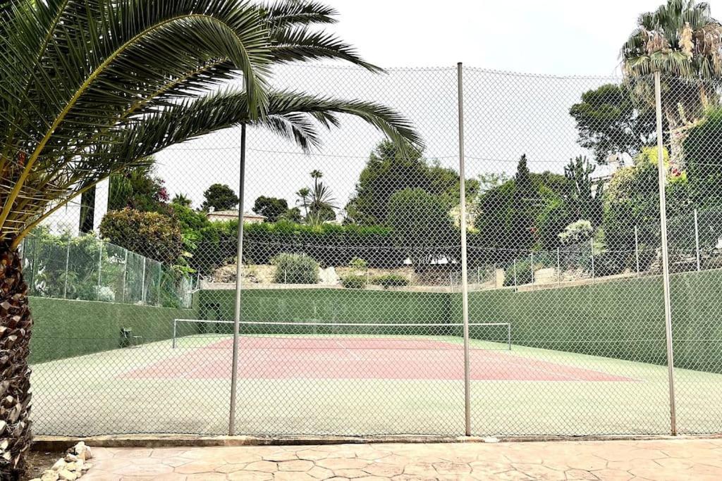 Reihenhaus Mit Garten In Moravit Moraira Apartment Теулада Екстериор снимка