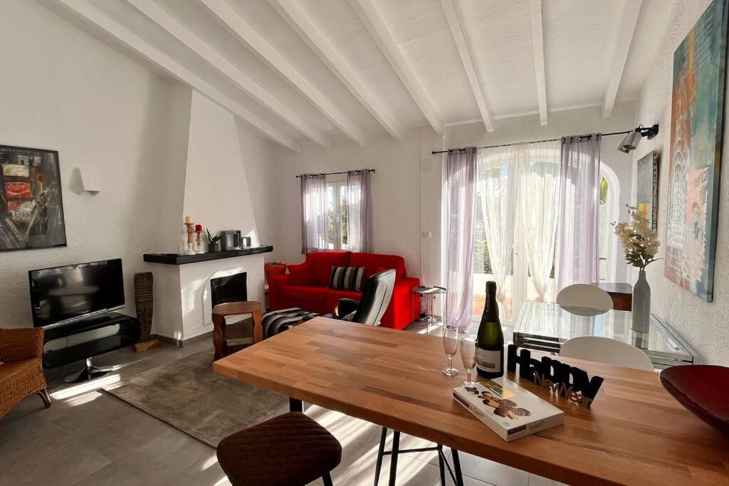 Reihenhaus Mit Garten In Moravit Moraira Apartment Теулада Екстериор снимка